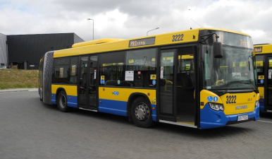 zdjęcie autobusu miejskiego nr 3222 marcki Scania